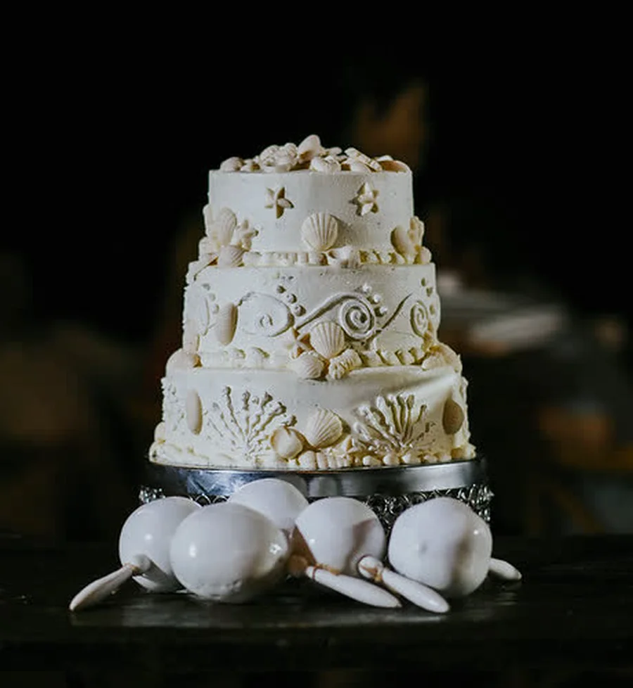 Close-up of the wedding cake